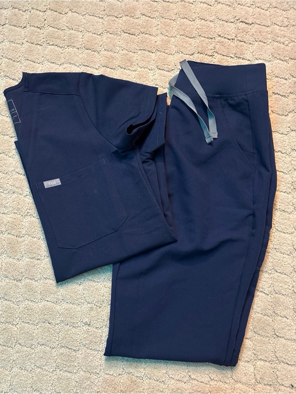 Figs Navy Scrub Top (XXS) and Jogger Pants Set (XS/T) nwot